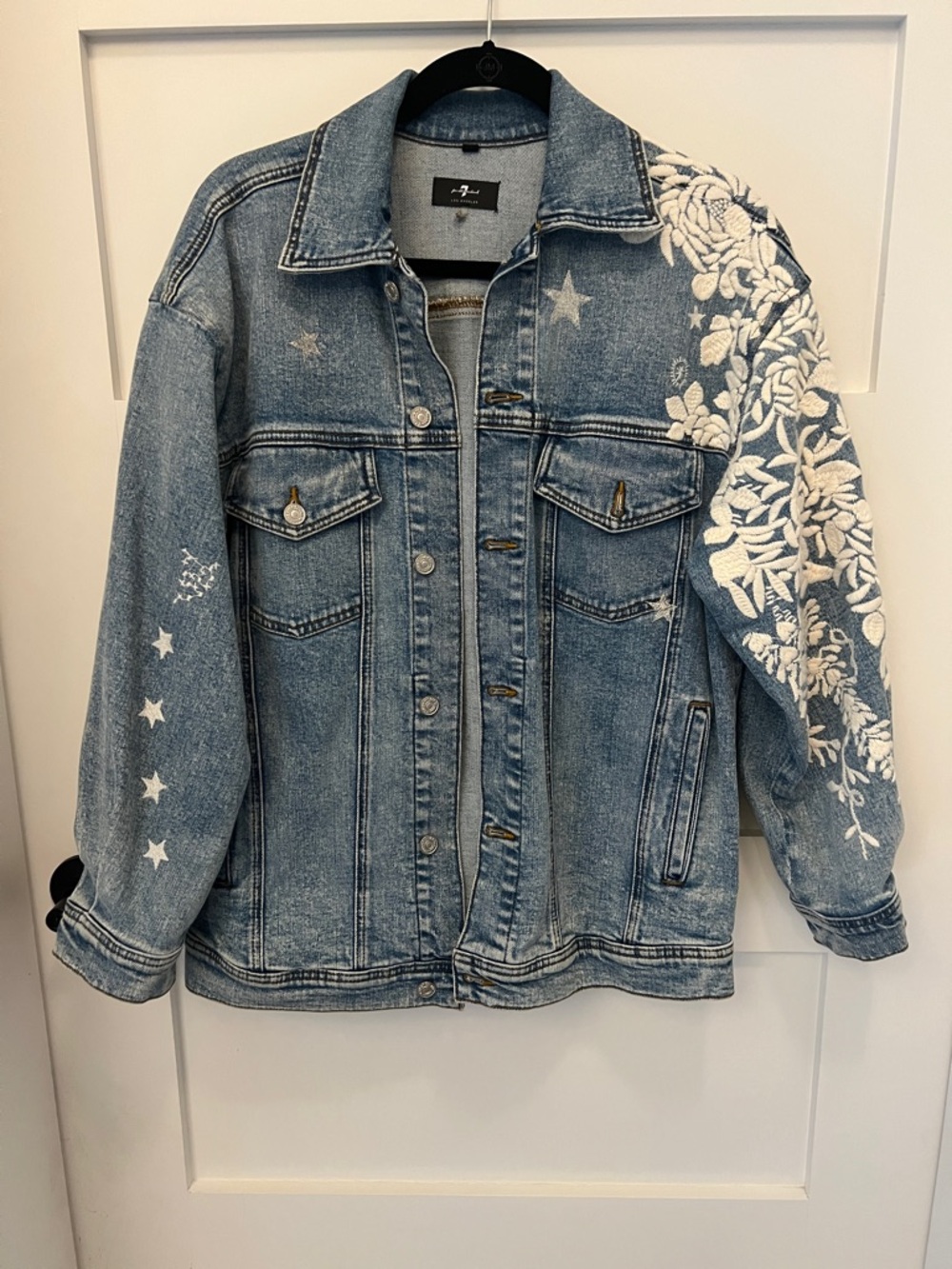 Embroidered Light Blue Denim Jacket with White Floral Detail 7 jeans S